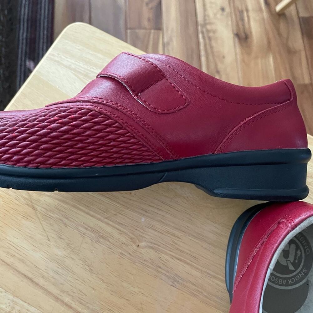 Propet shoes - Picture 7 of 9